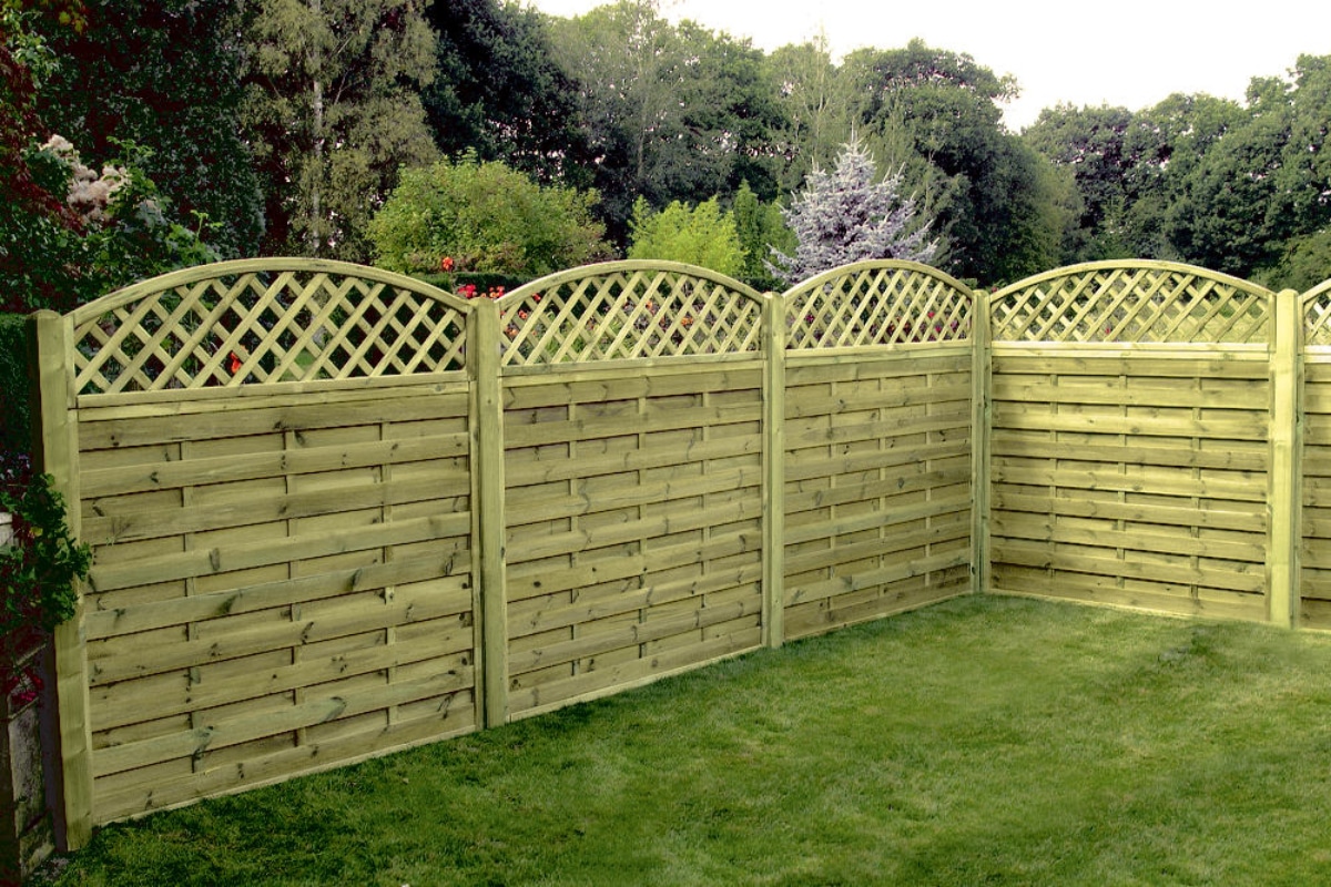 wood fence with curve